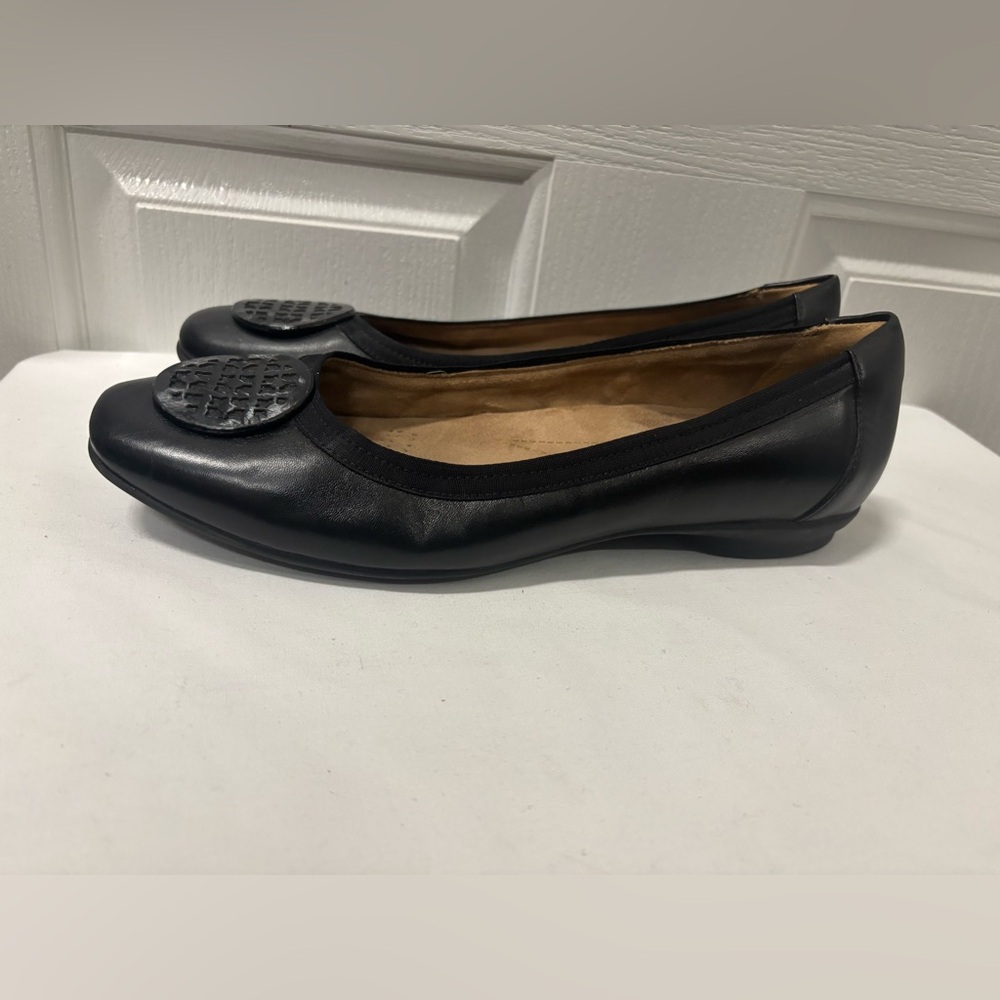 Clarks Artisan Black Leather Ballet Flats – Women’s Size 10M